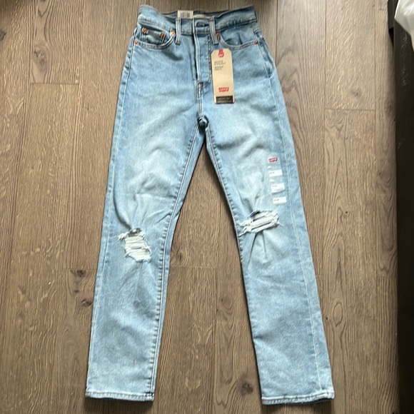 NWT Levi’s high rise wedgie straight jeans - Picture 2 of 3